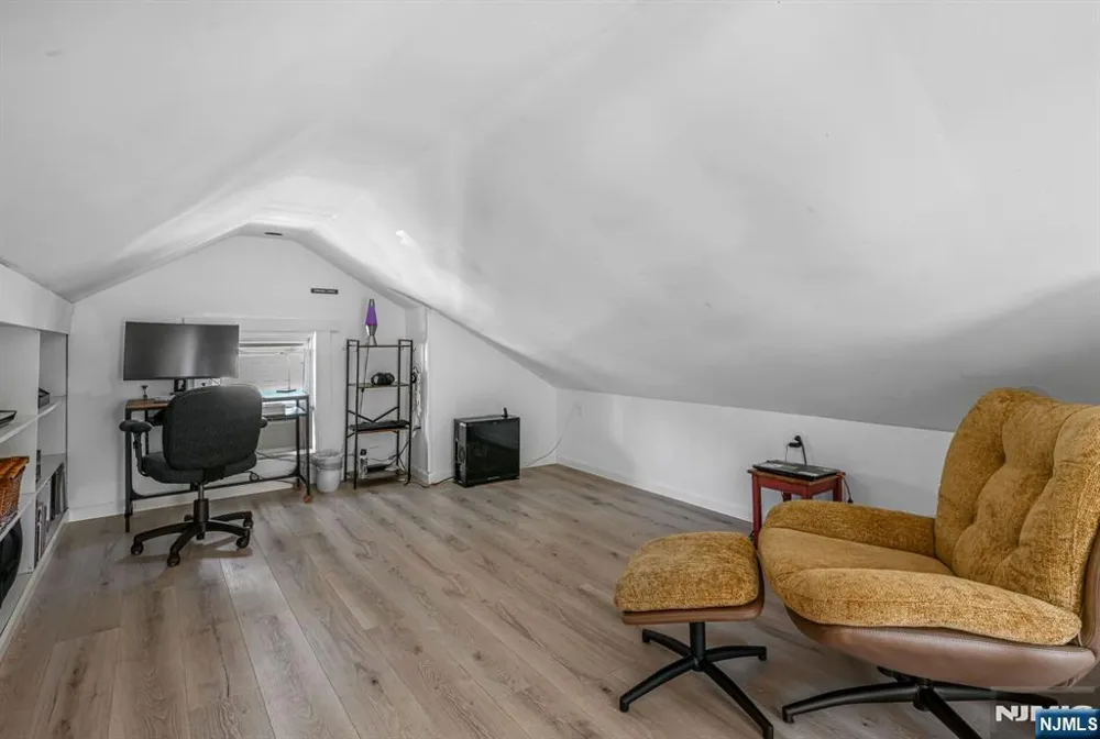 214 Paterson Avenue Midland Park, NJ 07432