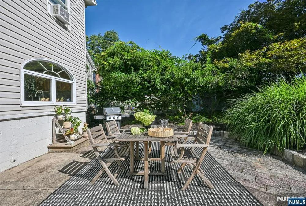 214 Paterson Avenue Midland Park, NJ 07432