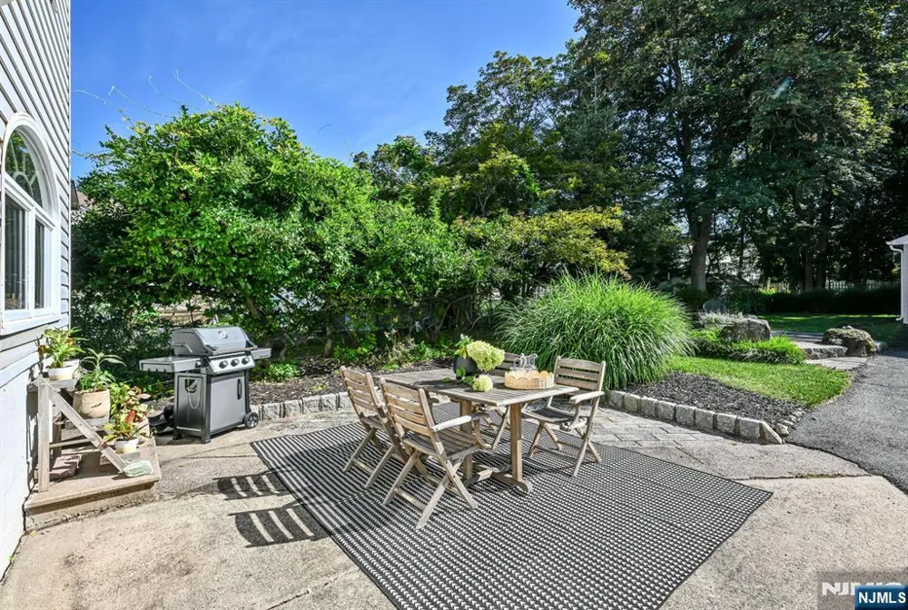 214 Paterson Avenue Midland Park, NJ 07432