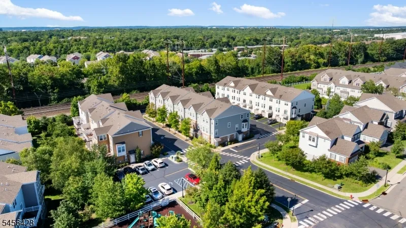 1423 Hudson Cir Highland Park, NJ 08904