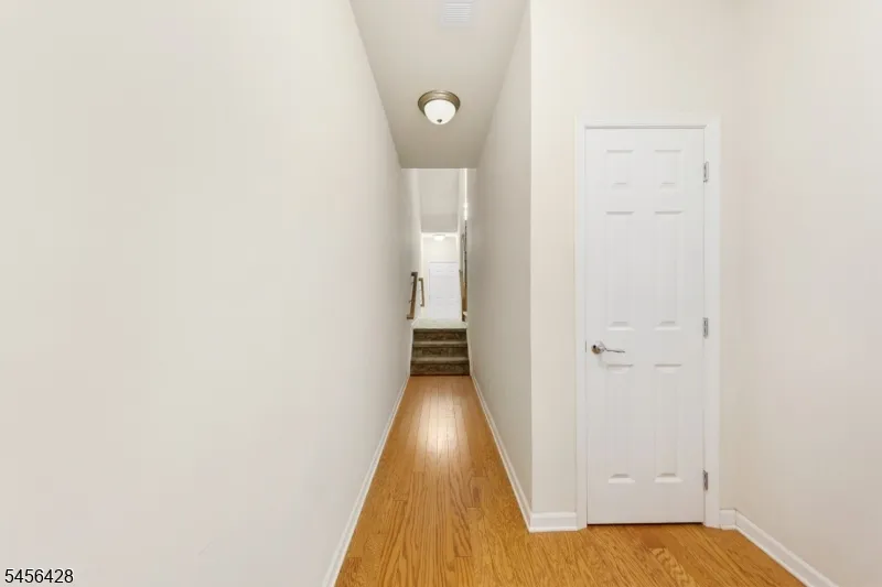 1423 Hudson Cir Highland Park, NJ 08904