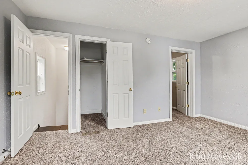 621 Davis Avenue NW Grand Rapids, MI 49504