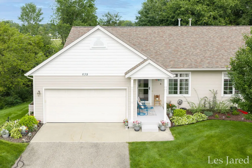 635 Raven Court Middleville, MI 49333