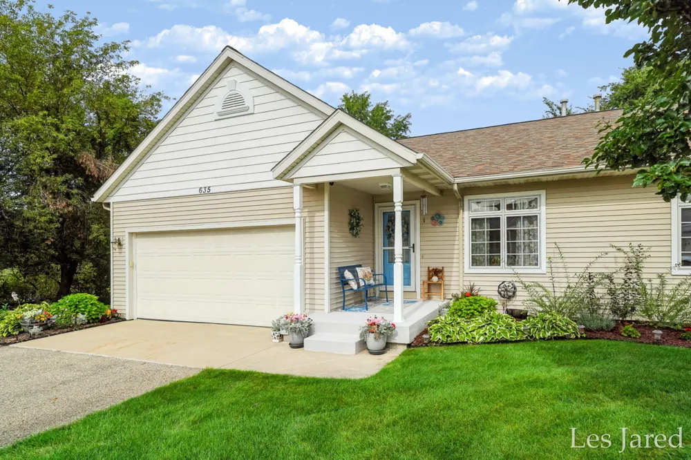 635 Raven Court Middleville, MI 49333