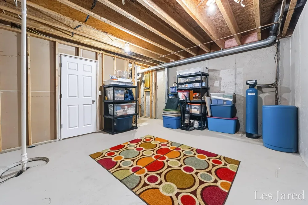 635 Raven Court Middleville, MI 49333