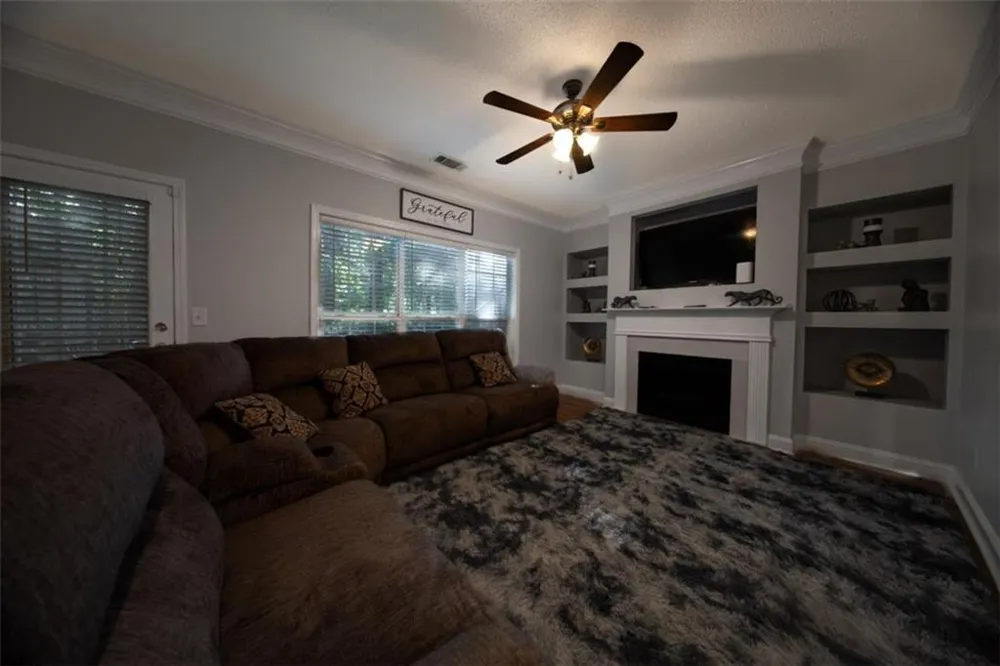 7070 Galloway Point Riverdale, GA 30296