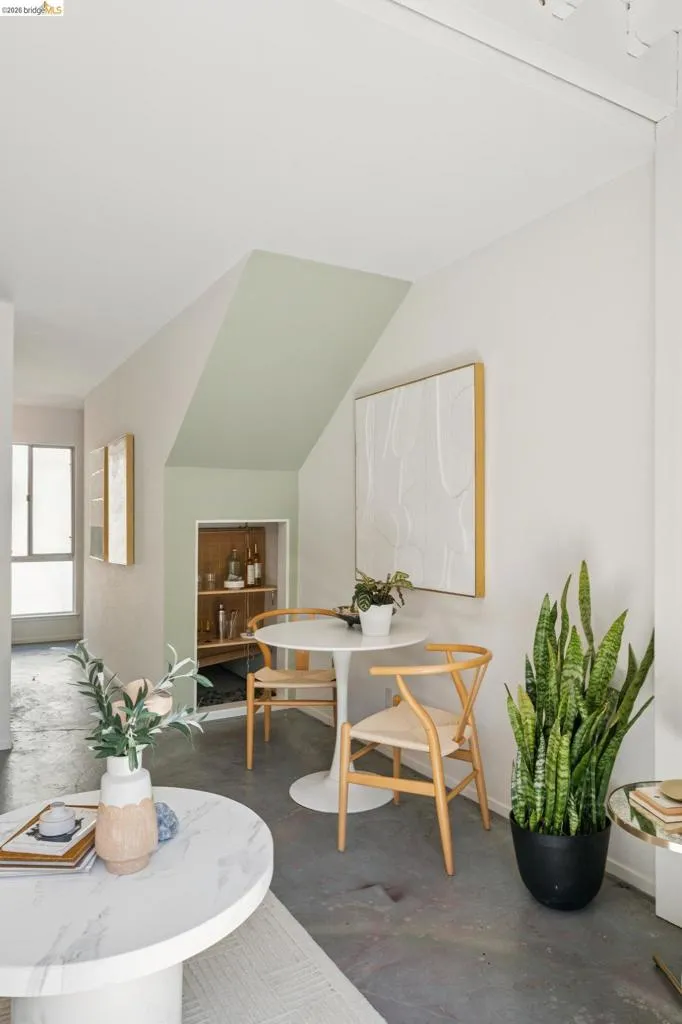 3751 Harrison St #200 Oakland, CA 94611
