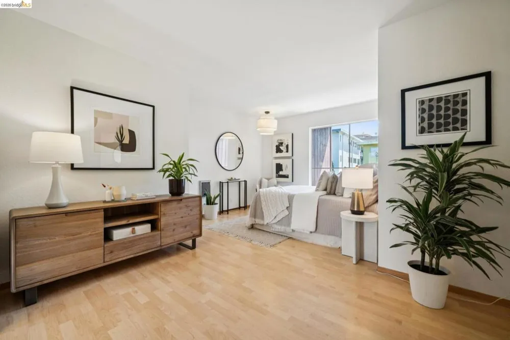 3751 Harrison St #200 Oakland, CA 94611
