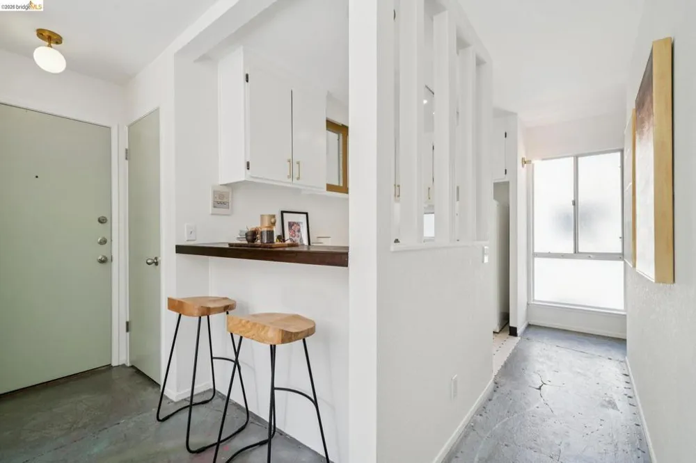 3751 Harrison St #200 Oakland, CA 94611