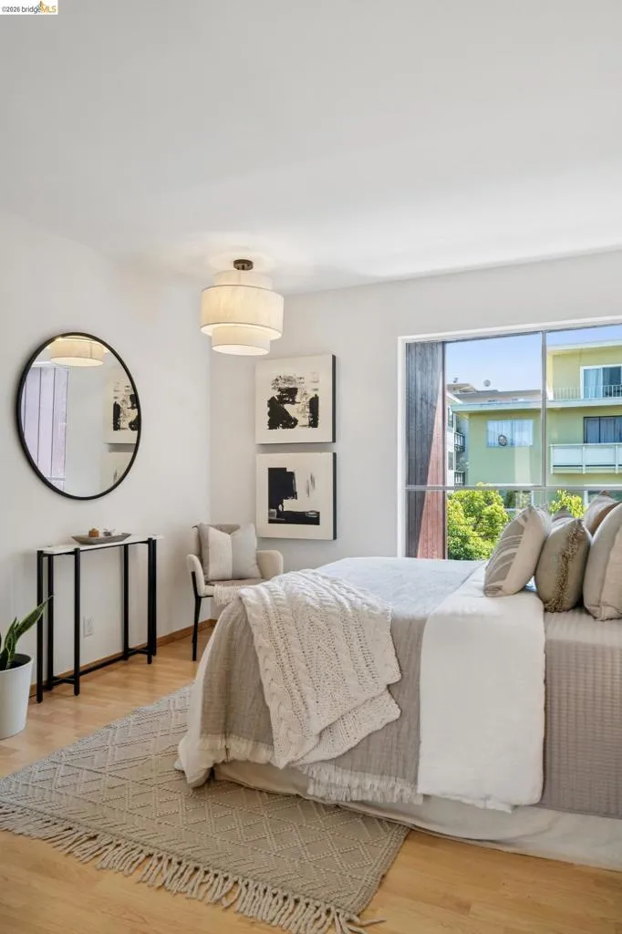 3751 Harrison St #200 Oakland, CA 94611