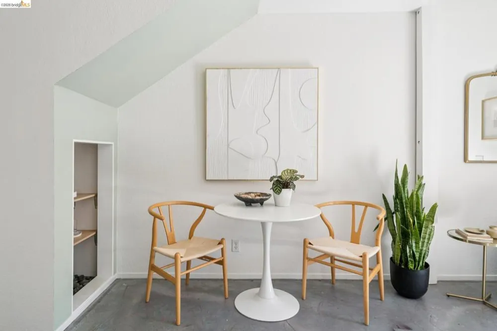 3751 Harrison St #200 Oakland, CA 94611