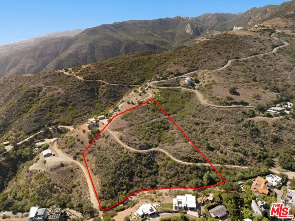 2826 Coralglen Drive Malibu, CA 90265