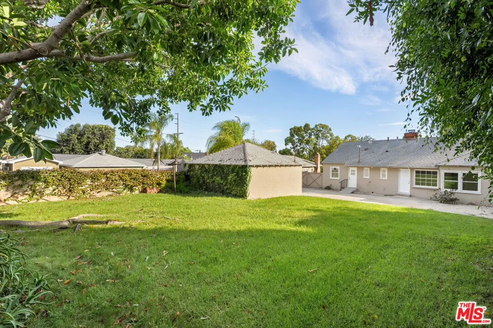 2244 Hillsboro Avenue Los Angeles, CA 90034
