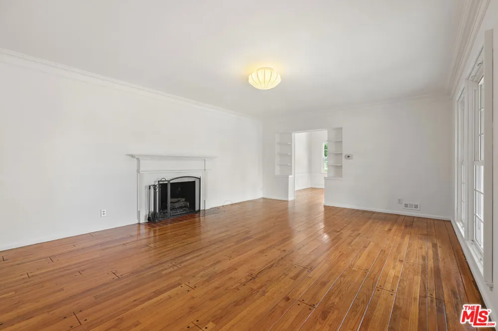 2244 Hillsboro Avenue Los Angeles, CA 90034