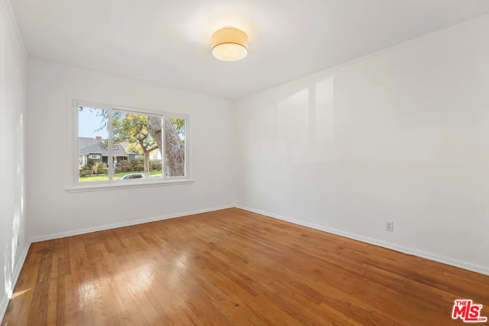 2244 Hillsboro Avenue Los Angeles, CA 90034