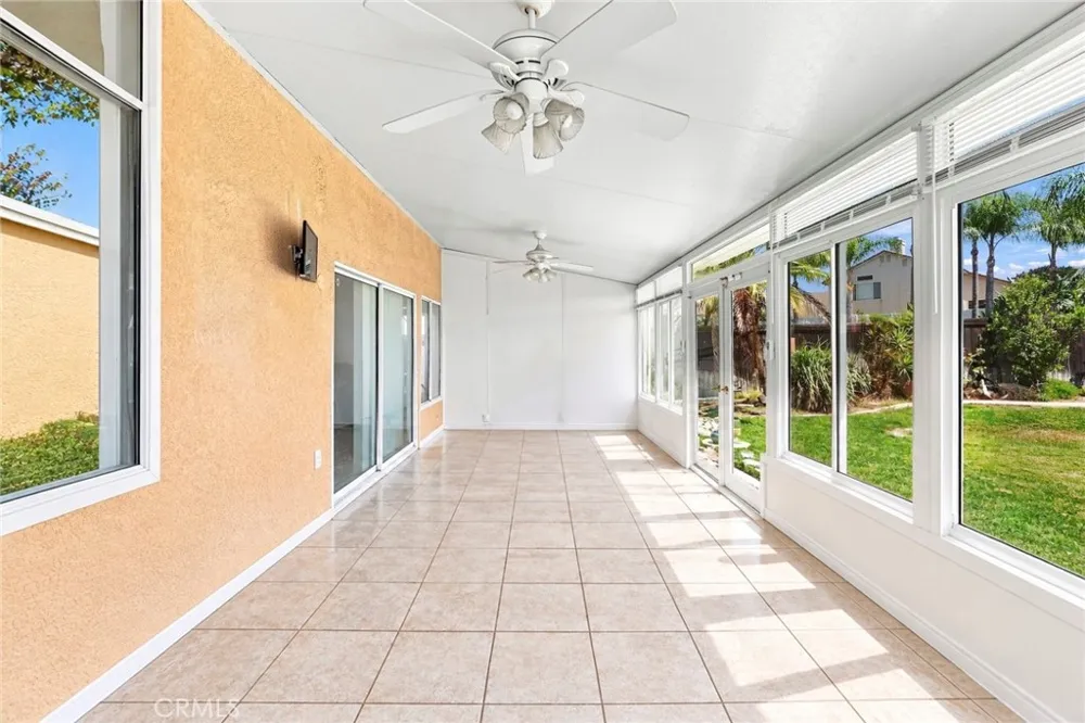 637 Avondale Corona, CA 92879