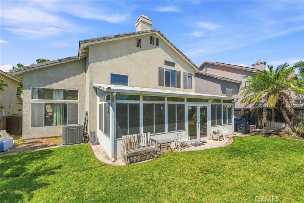637 Avondale Corona, CA 92879