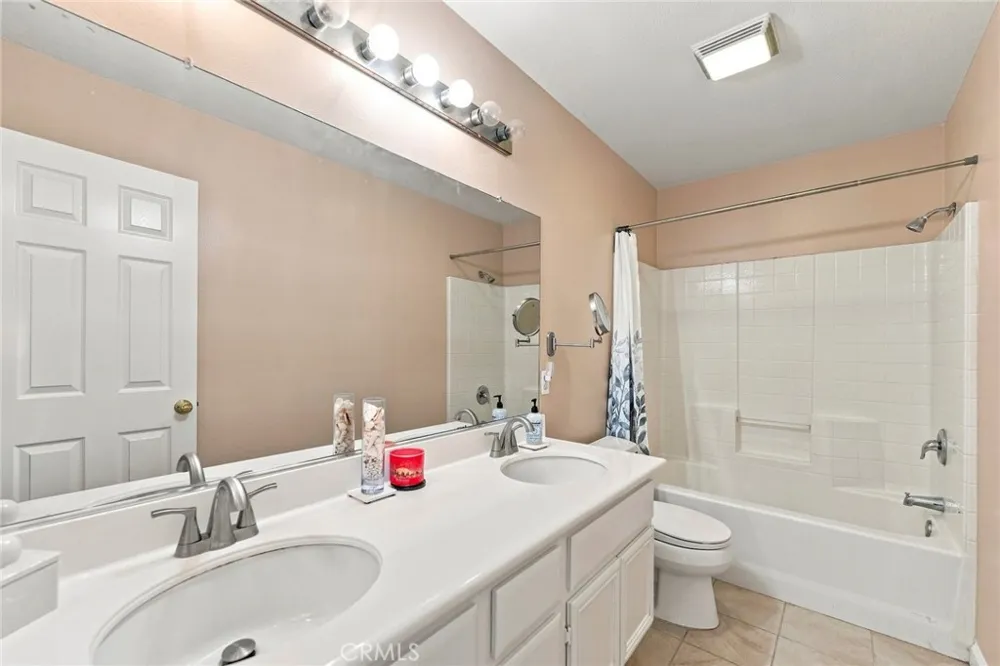 637 Avondale Corona, CA 92879