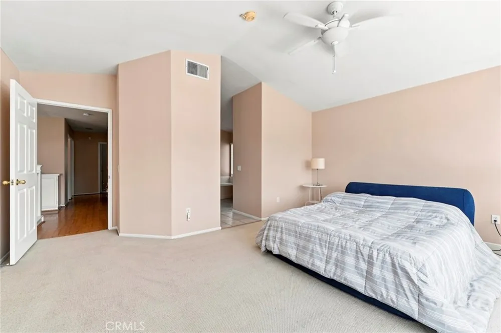 637 Avondale Corona, CA 92879