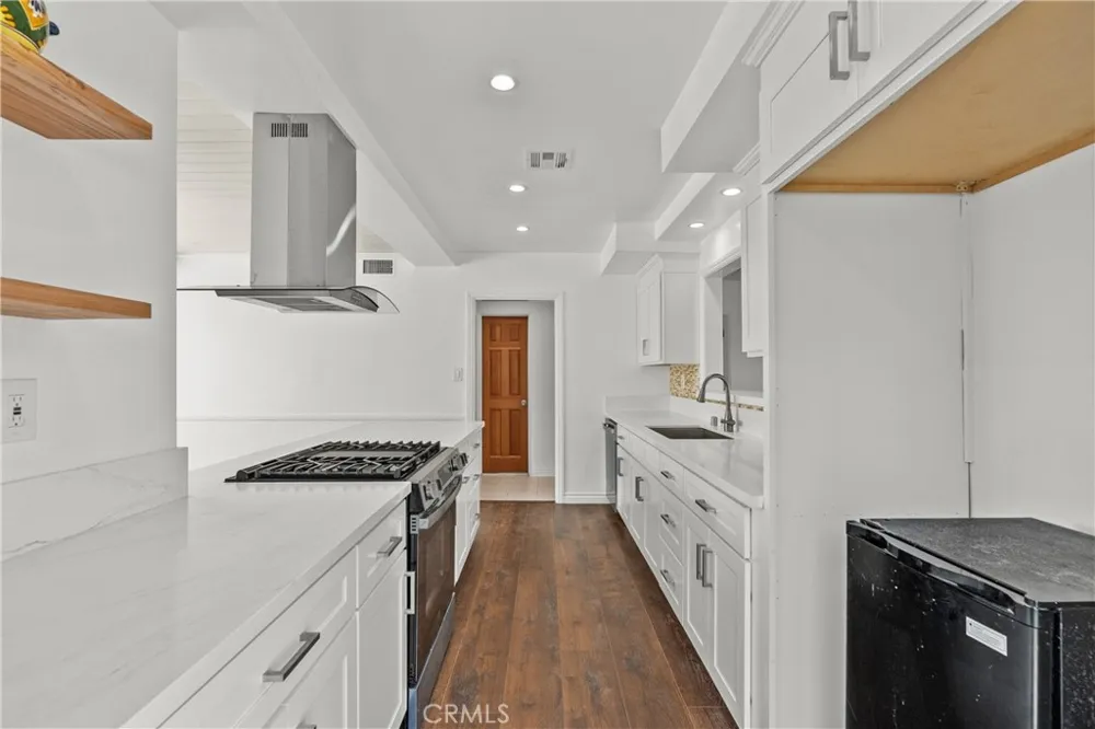 9632 Forbes Avenue Northridge, CA 91343