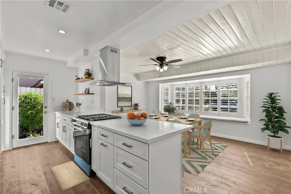 9632 Forbes Avenue Northridge, CA 91343