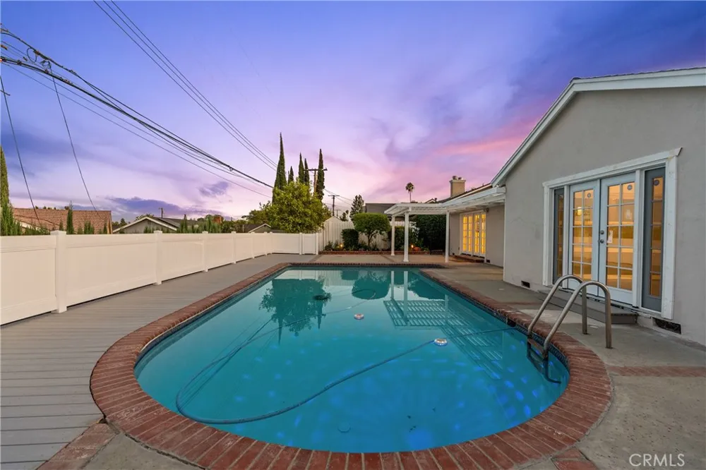 9632 Forbes Avenue Northridge, CA 91343