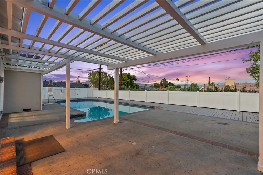 9632 Forbes Avenue Northridge, CA 91343