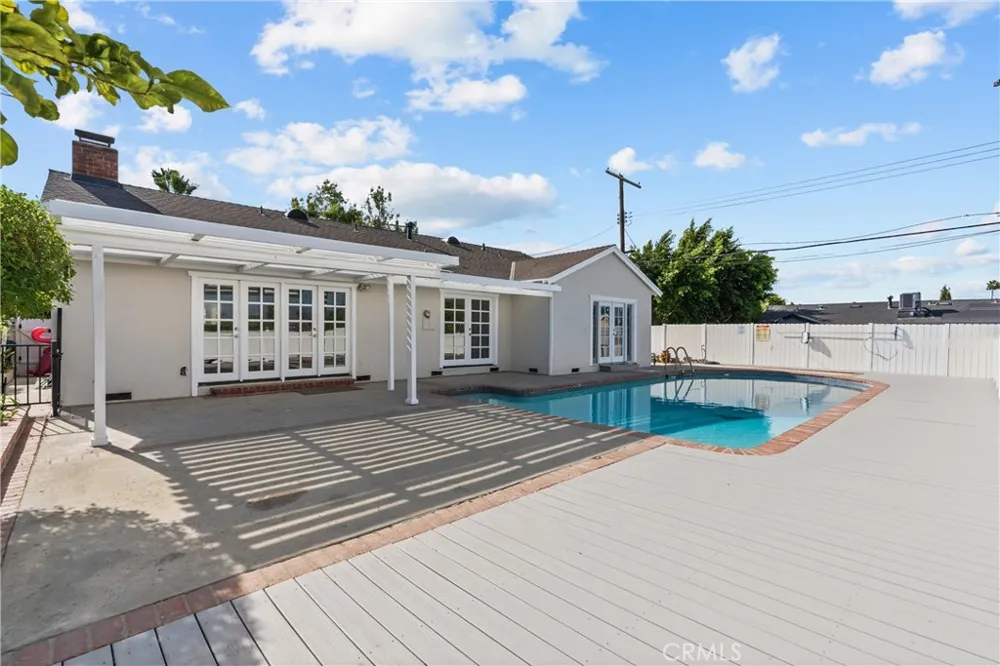 9632 Forbes Avenue Northridge, CA 91343