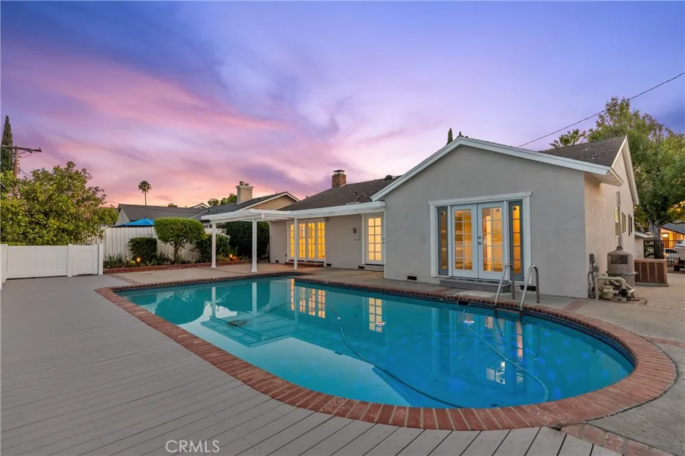 9632 Forbes Avenue Northridge, CA 91343