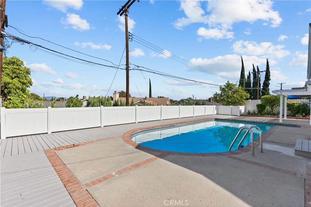9632 Forbes Avenue Northridge, CA 91343