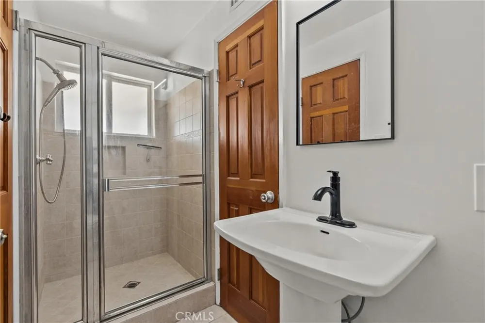 9632 Forbes Avenue Northridge, CA 91343