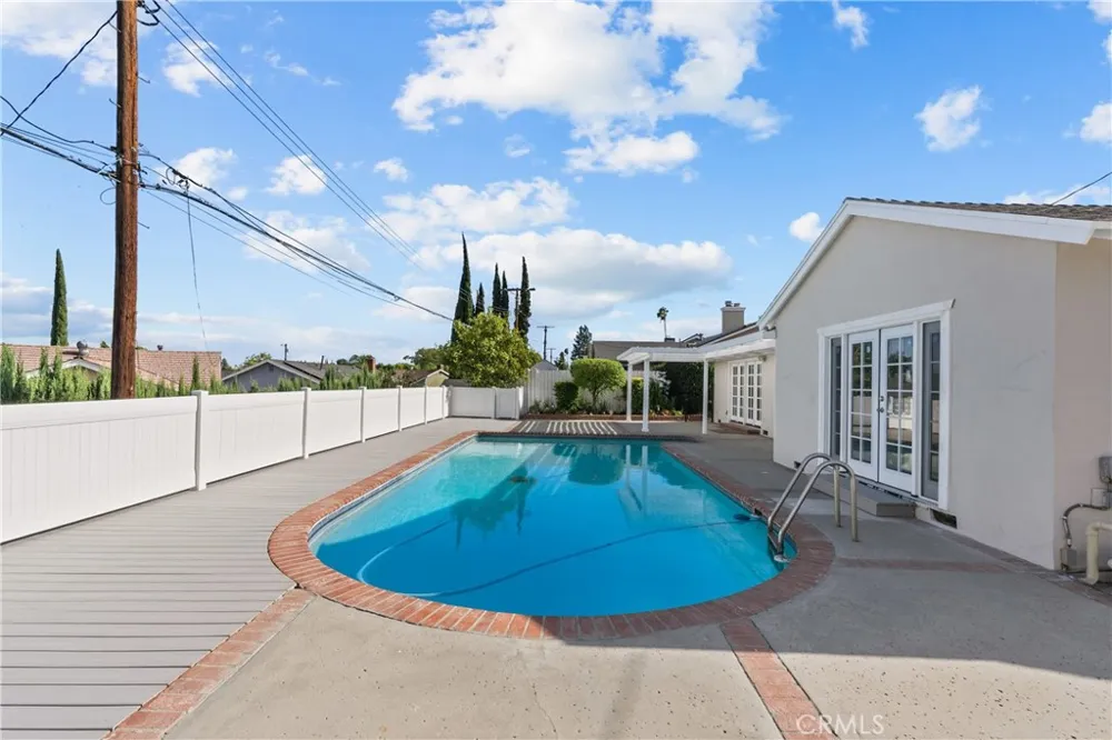 9632 Forbes Avenue Northridge, CA 91343