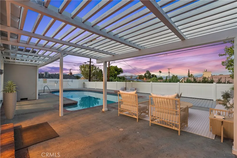 9632 Forbes Avenue Northridge, CA 91343