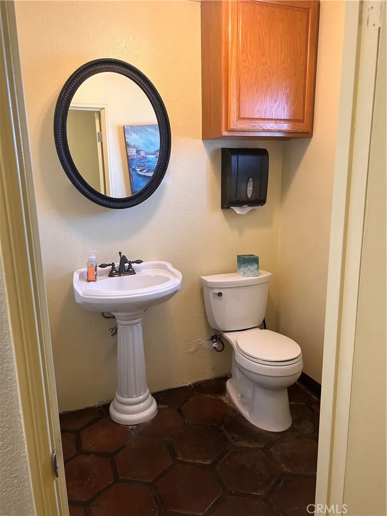 12616 Central Chino, CA 91710