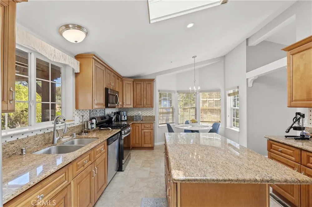 9914 W Lilac Road Escondido, CA 92026