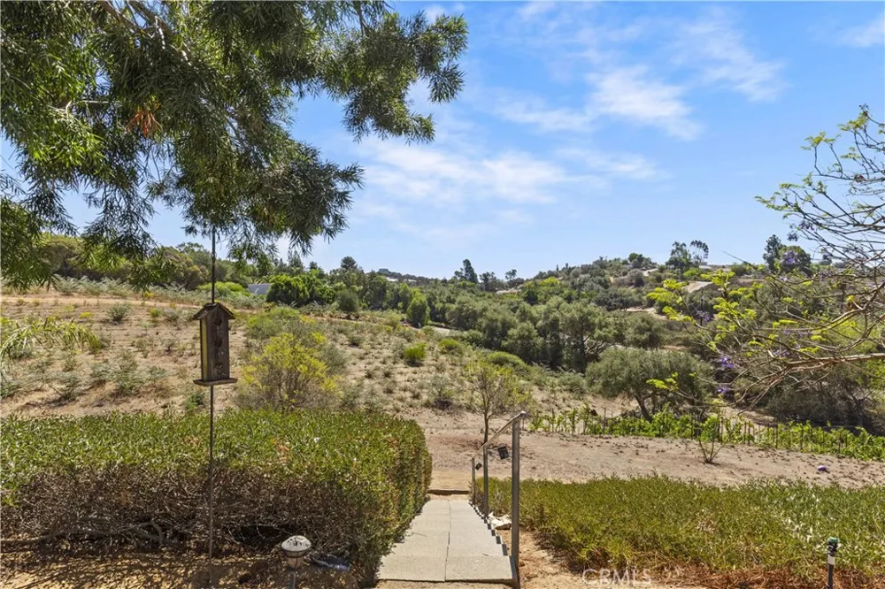 9914 W Lilac Road Escondido, CA 92026