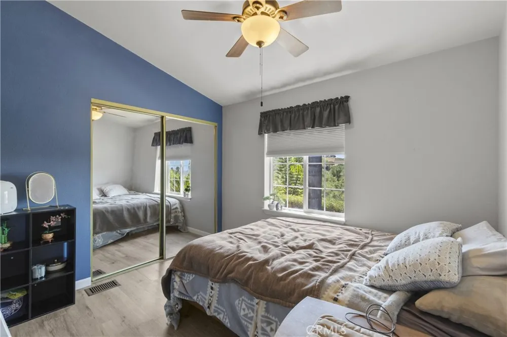 9914 W Lilac Road Escondido, CA 92026