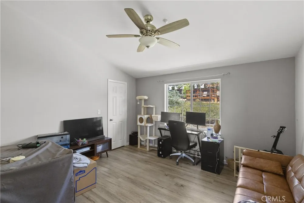 9914 W Lilac Road Escondido, CA 92026
