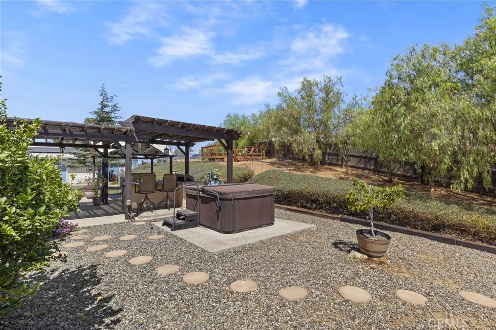 9914 W Lilac Road Escondido, CA 92026