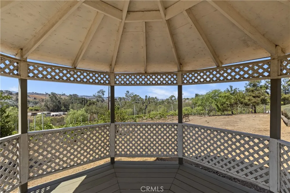 9914 W Lilac Road Escondido, CA 92026