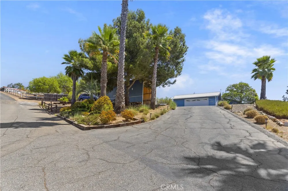 9914 W Lilac Road Escondido, CA 92026