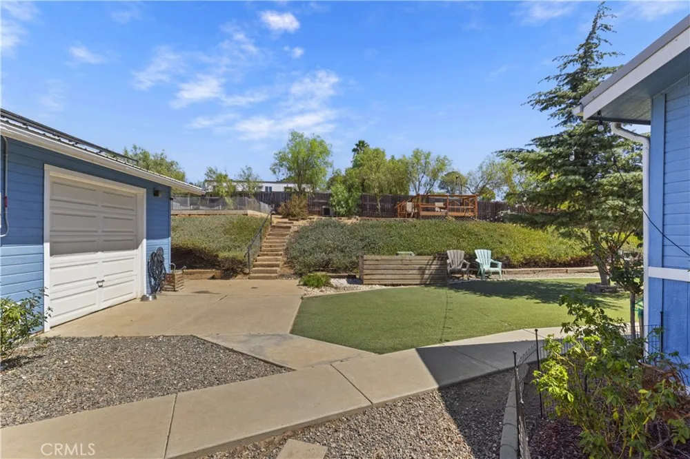 9914 W Lilac Road Escondido, CA 92026