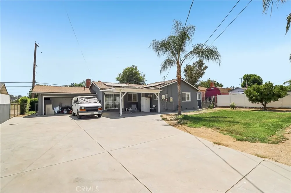 10065 Foothill Los Angeles, CA 91342