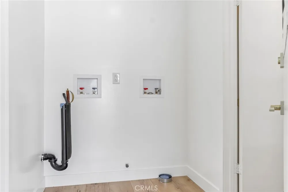 10065 Foothill Los Angeles, CA 91342