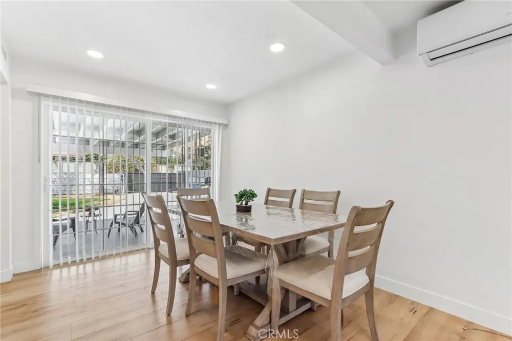 10065 Foothill Los Angeles, CA 91342