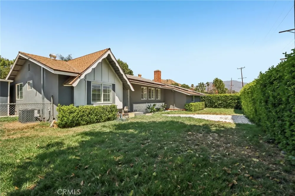 10065 Foothill Los Angeles, CA 91342