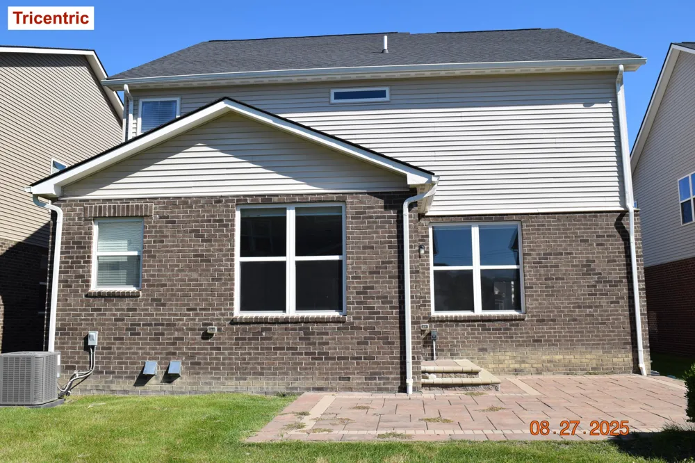 49577 Shoreline Drive Canton, MI 48187