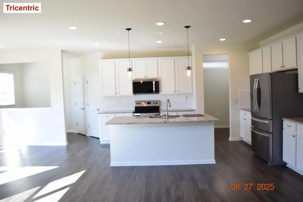 49577 Shoreline Drive Canton, MI 48187