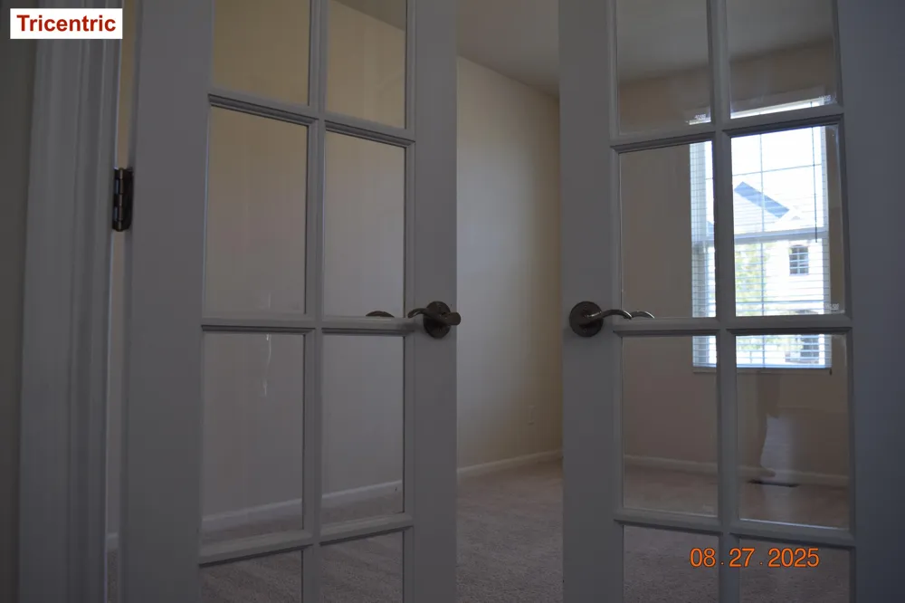 49577 Shoreline Drive Canton, MI 48187