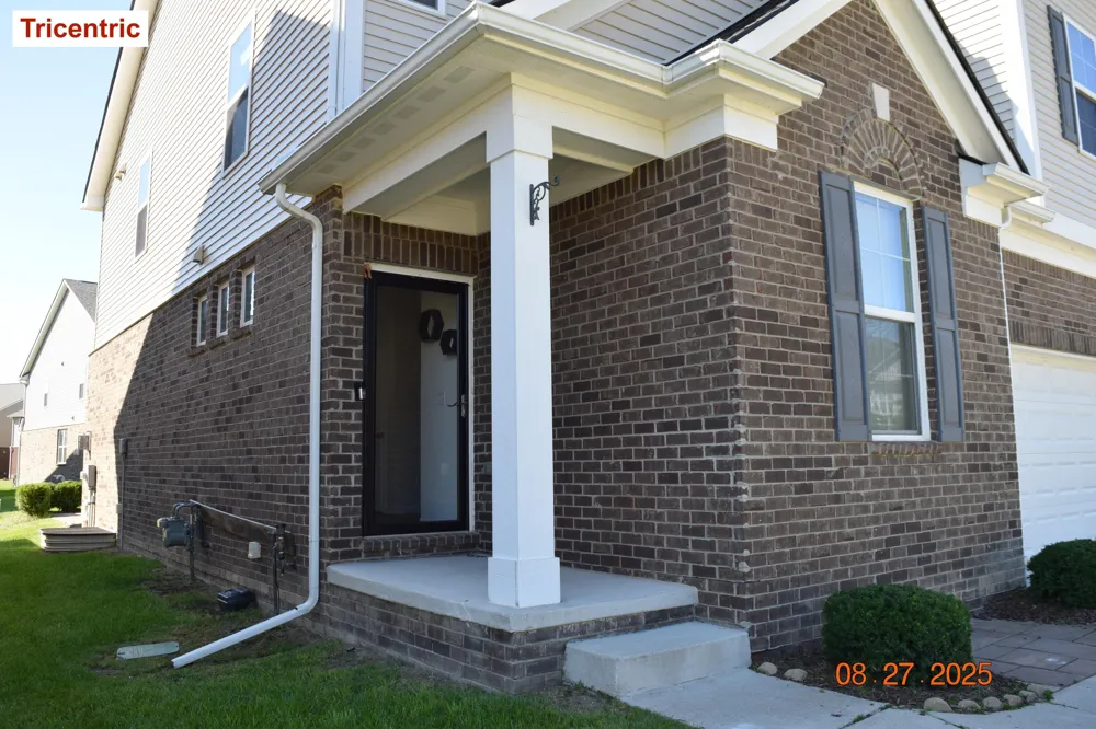49577 Shoreline Drive Canton, MI 48187